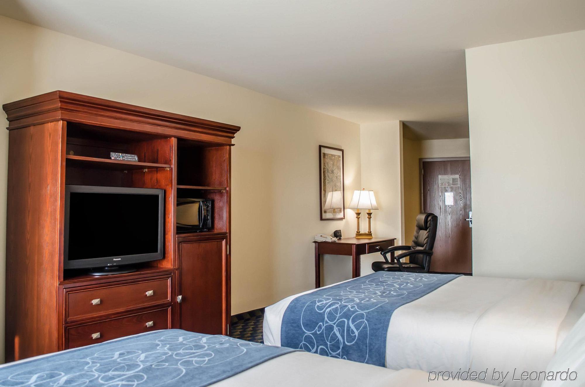 คอมฟอร์ต สวีท เนียร์ เอลกิน แอร์ฟอร์ซเบส Hotel ไนซ์วิลล์ ภายนอก รูปภาพ